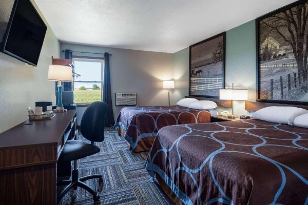 Super 8 by Wyndham Mattoon image 10