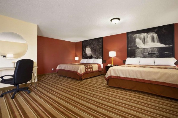 Super 8 by Wyndham Mattoon image 24