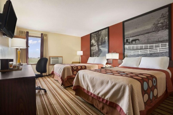 Super 8 by Wyndham Mattoon image 8